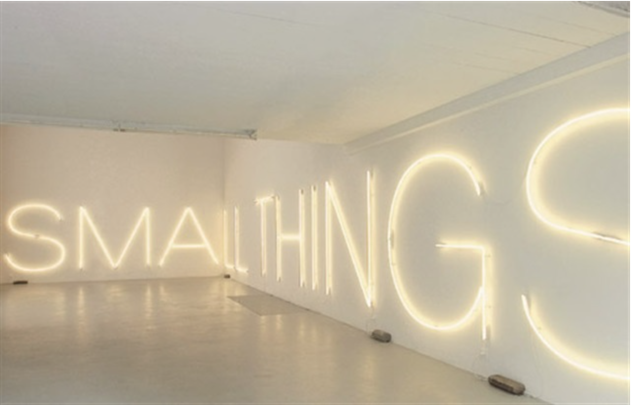 Martin Creed, Work No. 275 Small things, 2003.